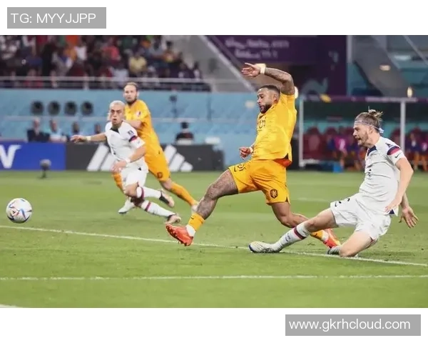 荷兰与阿根廷足球对决精彩回顾及赛况分析